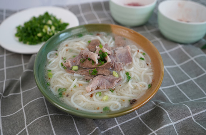 卓尼原味汤粉王培训
